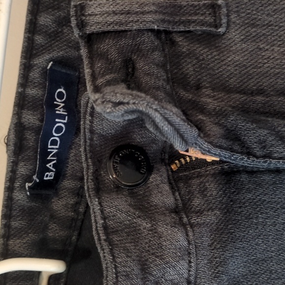 Skinny - Picture 6 of 10